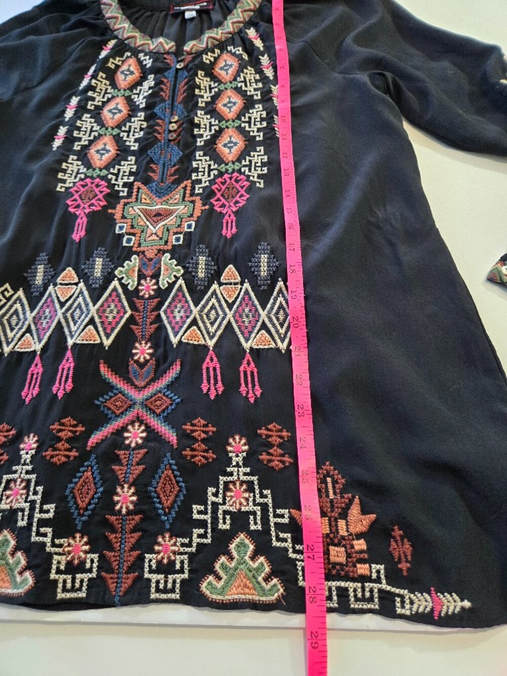 Johnny Was Workshop Embroidered 100% Silk Tunic Boho blouse size Small Black - Picture 14 of 16